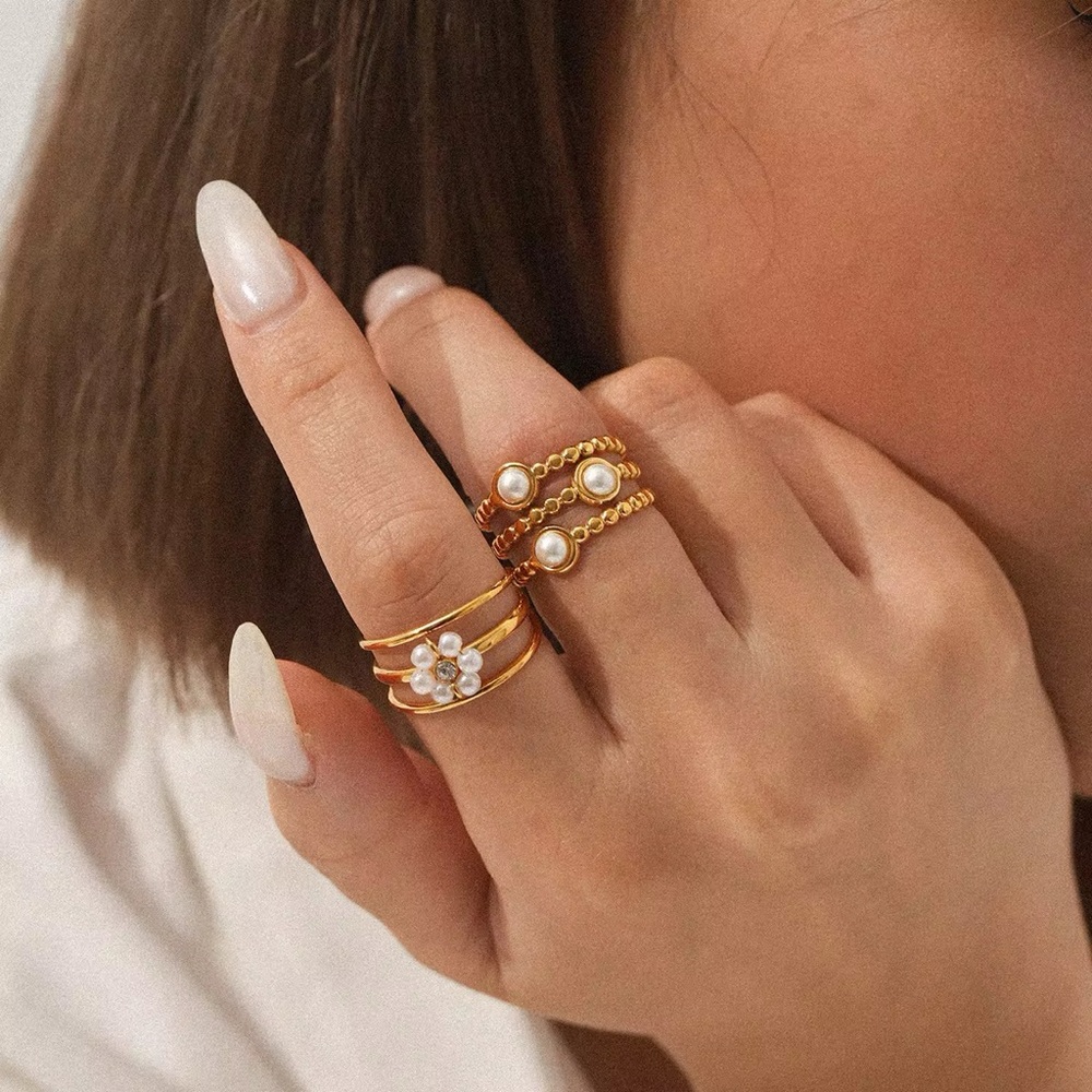 18K Gold Plated Faux Pearl Flower Ring - One Piece